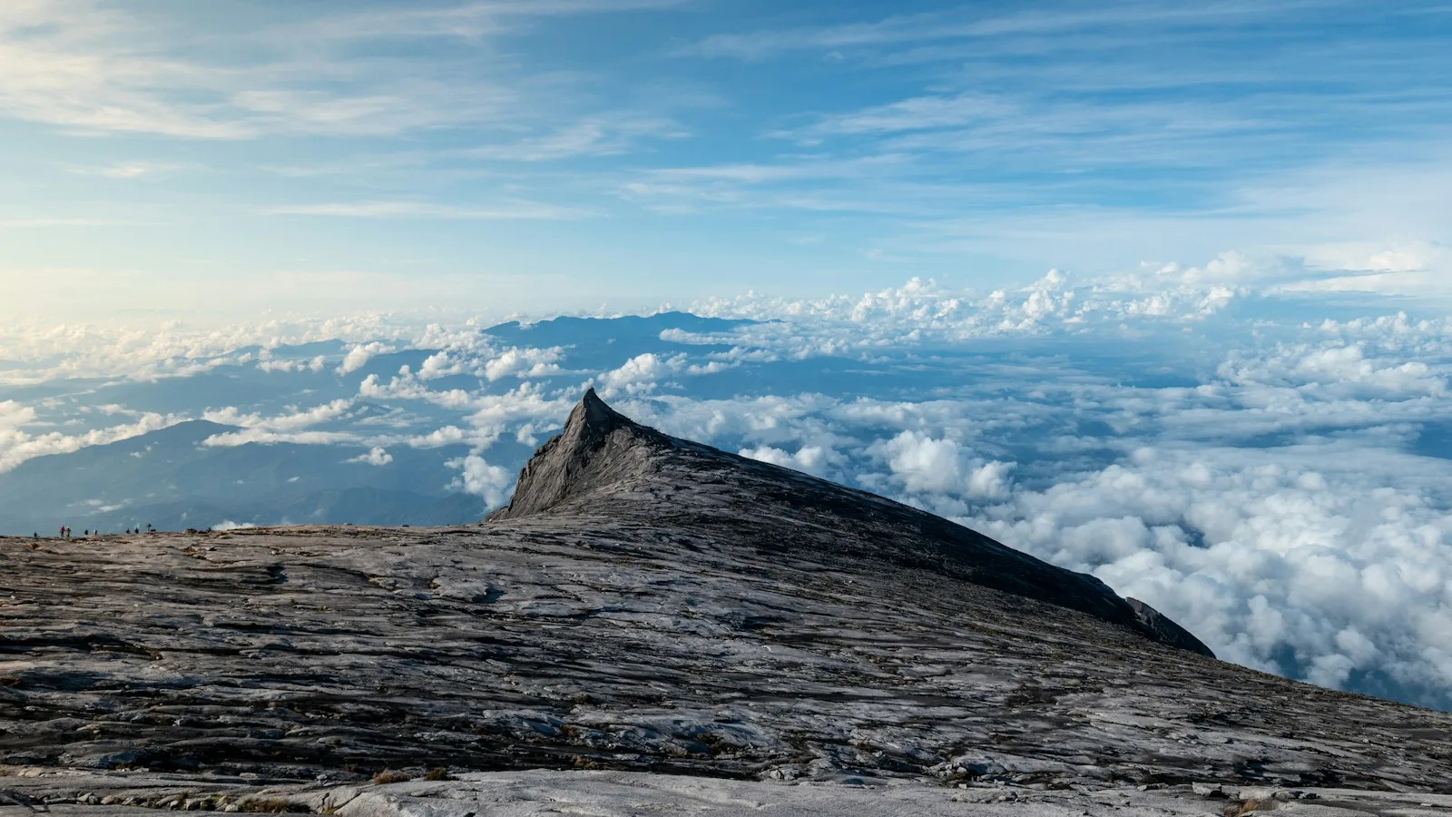 ️ Le Mont Kinabalu : toit de la Malaisie